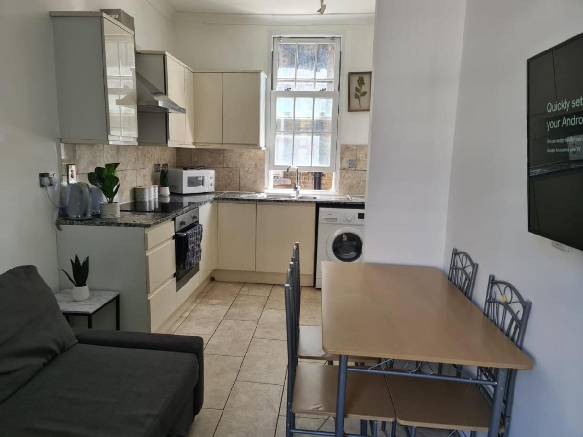 "Bright & Spacious" 3 Bedroom Flat By Kings Cross, St Pancras Station!!!!64 Londra Esterno foto