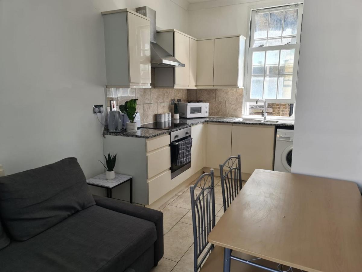 "Bright & Spacious" 3 Bedroom Flat By Kings Cross, St Pancras Station!!!!64 Londra Esterno foto