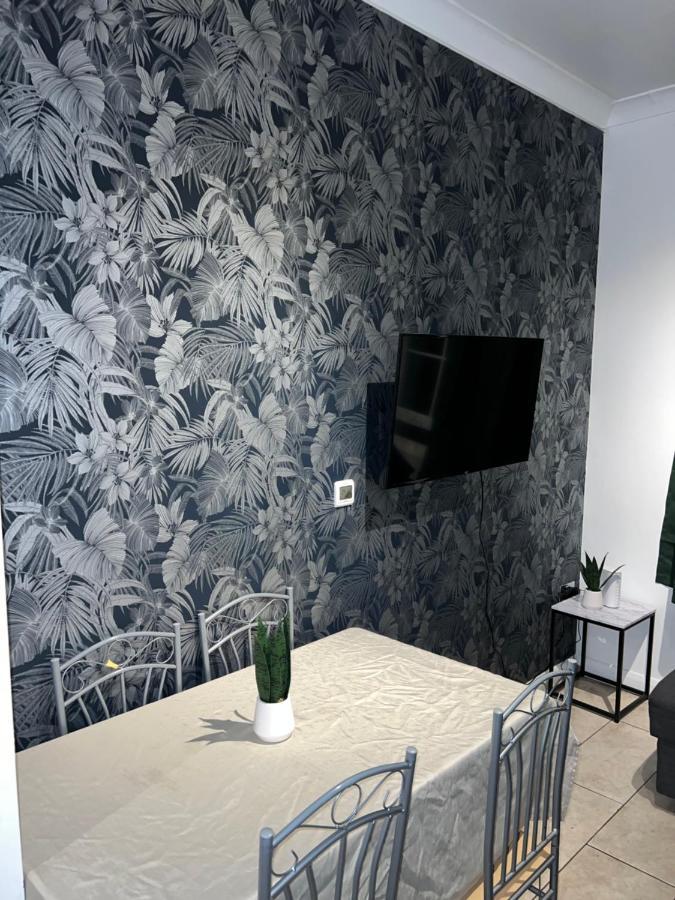 "Bright & Spacious" 3 Bedroom Flat By Kings Cross, St Pancras Station!!!!64 Londra Esterno foto