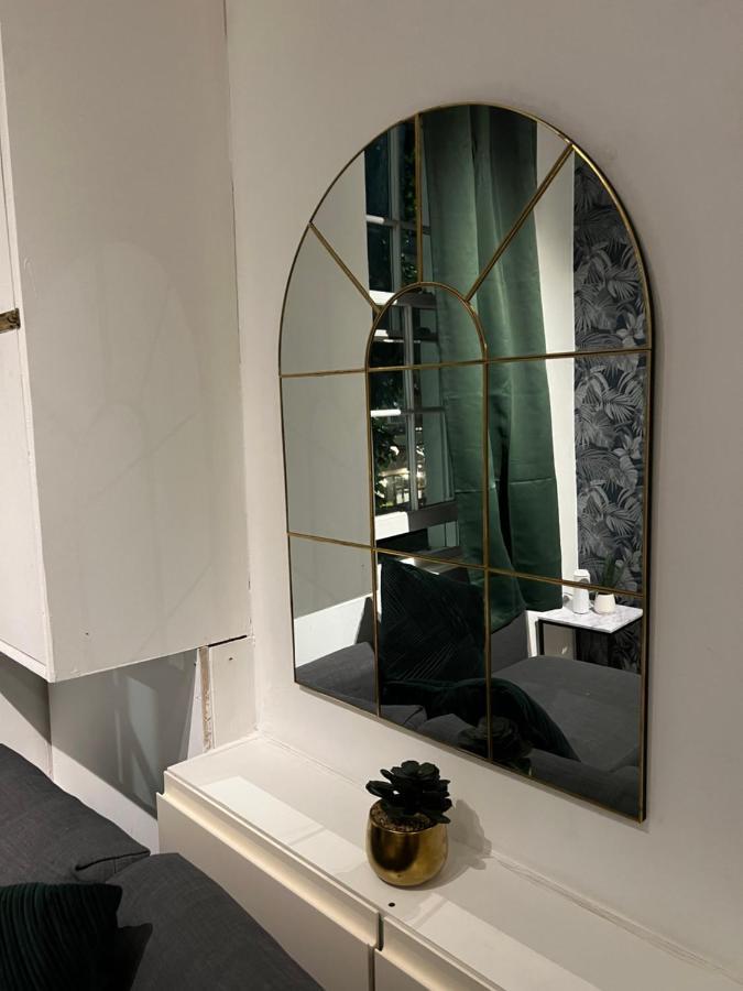 "Bright & Spacious" 3 Bedroom Flat By Kings Cross, St Pancras Station!!!!64 Londra Esterno foto