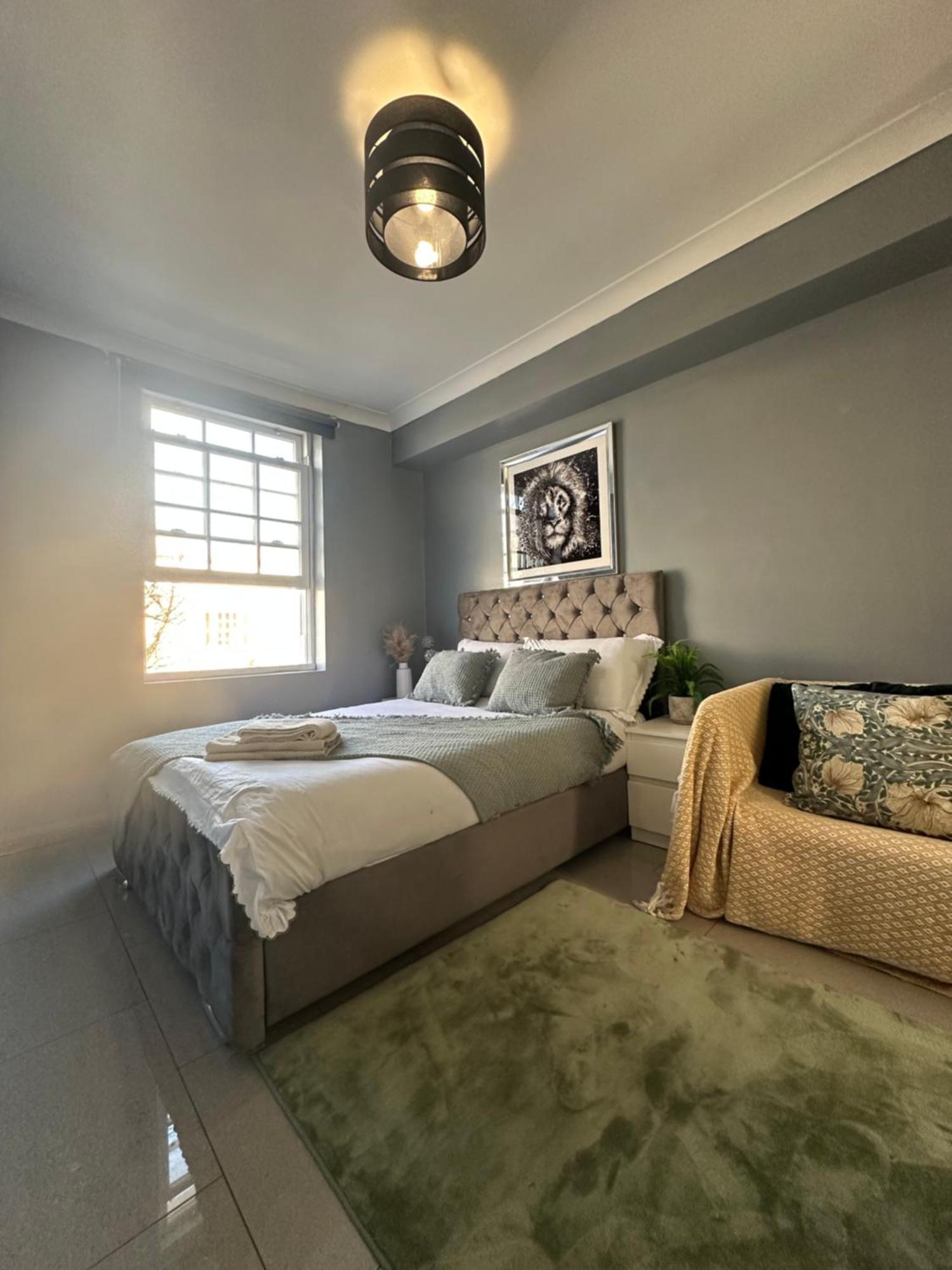 "Bright & Spacious" 3 Bedroom Flat By Kings Cross, St Pancras Station!!!!64 Londra Esterno foto