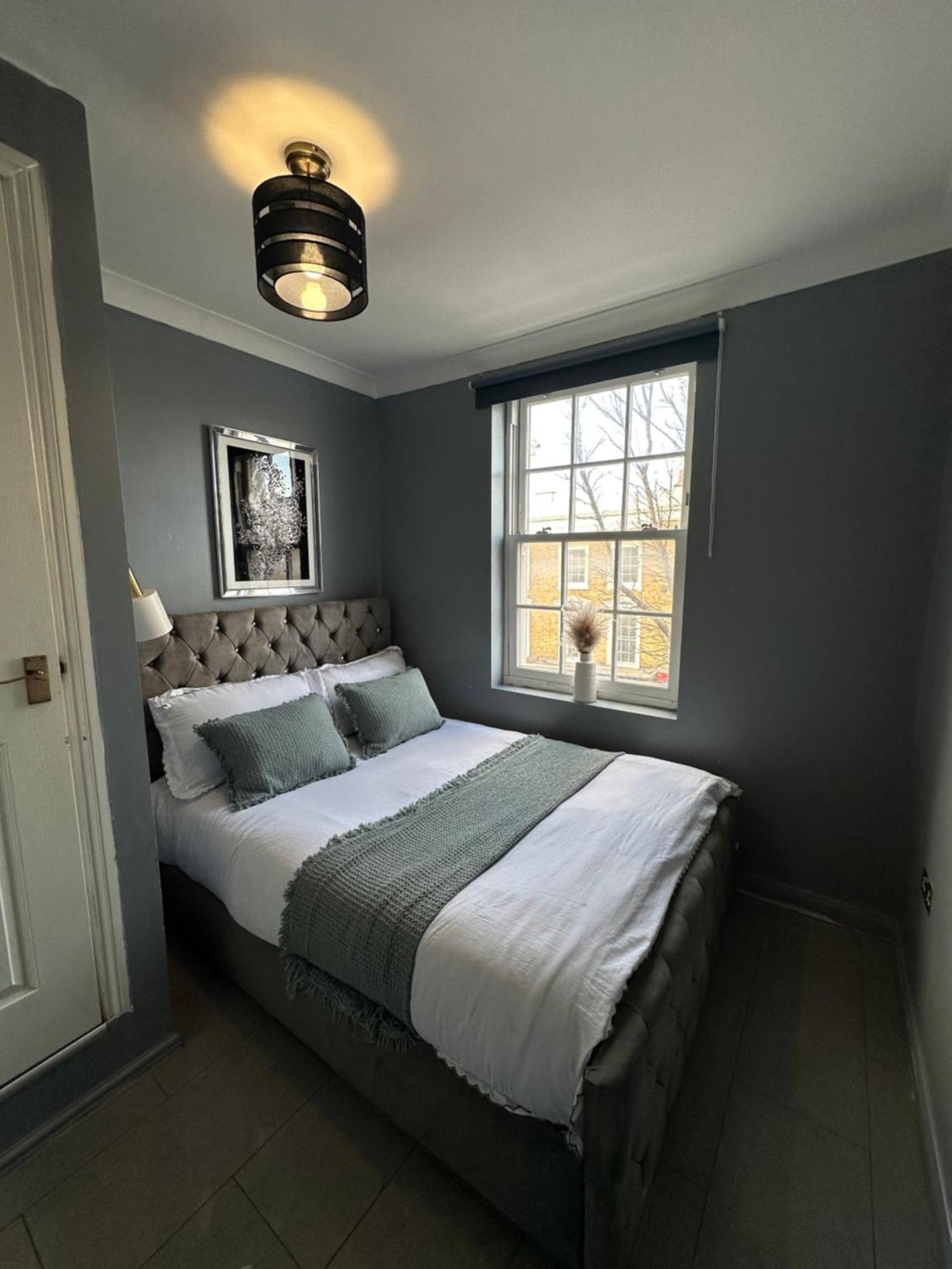 "Bright & Spacious" 3 Bedroom Flat By Kings Cross, St Pancras Station!!!!64 Londra Esterno foto