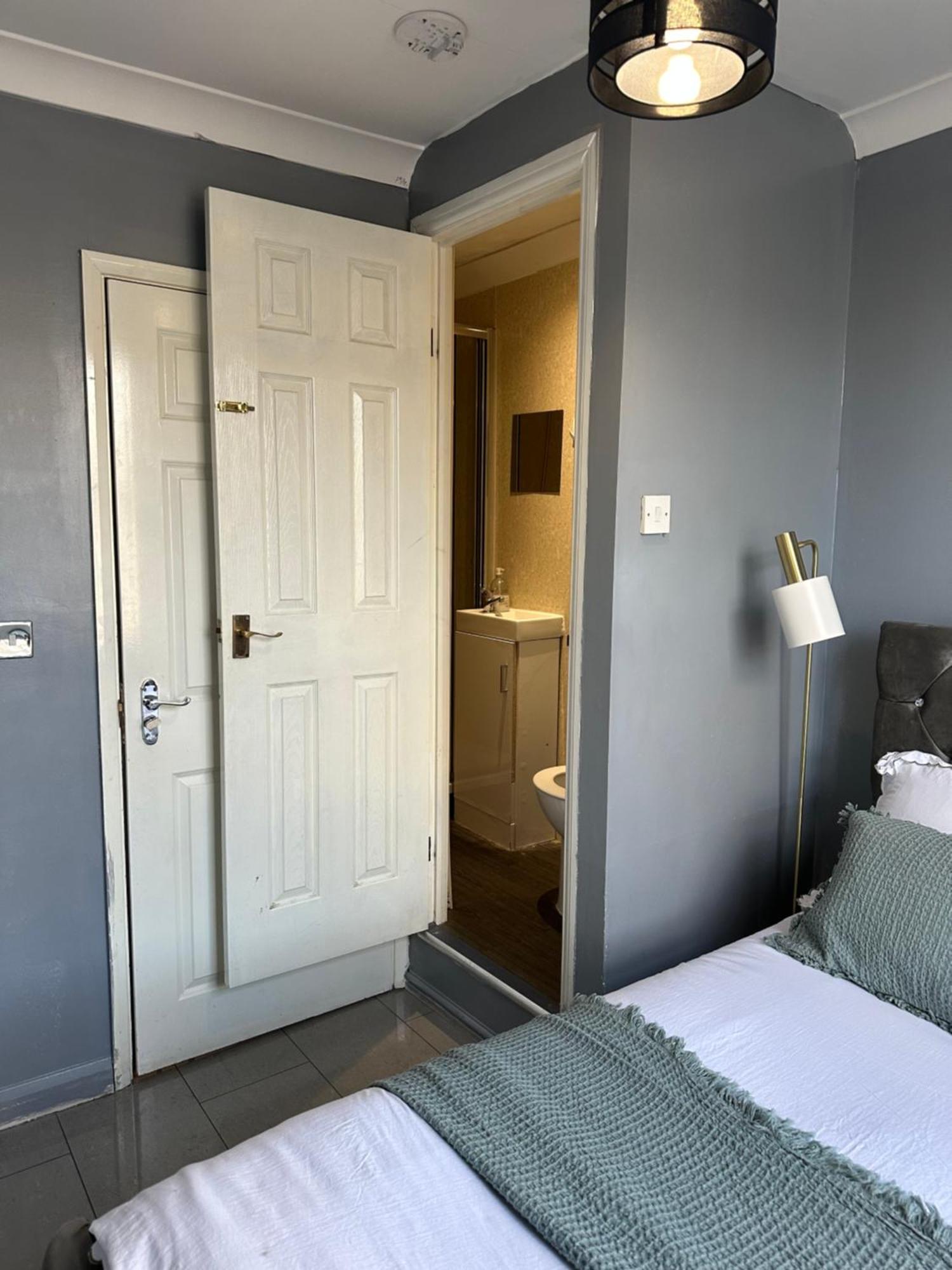 "Bright & Spacious" 3 Bedroom Flat By Kings Cross, St Pancras Station!!!!64 Londra Esterno foto