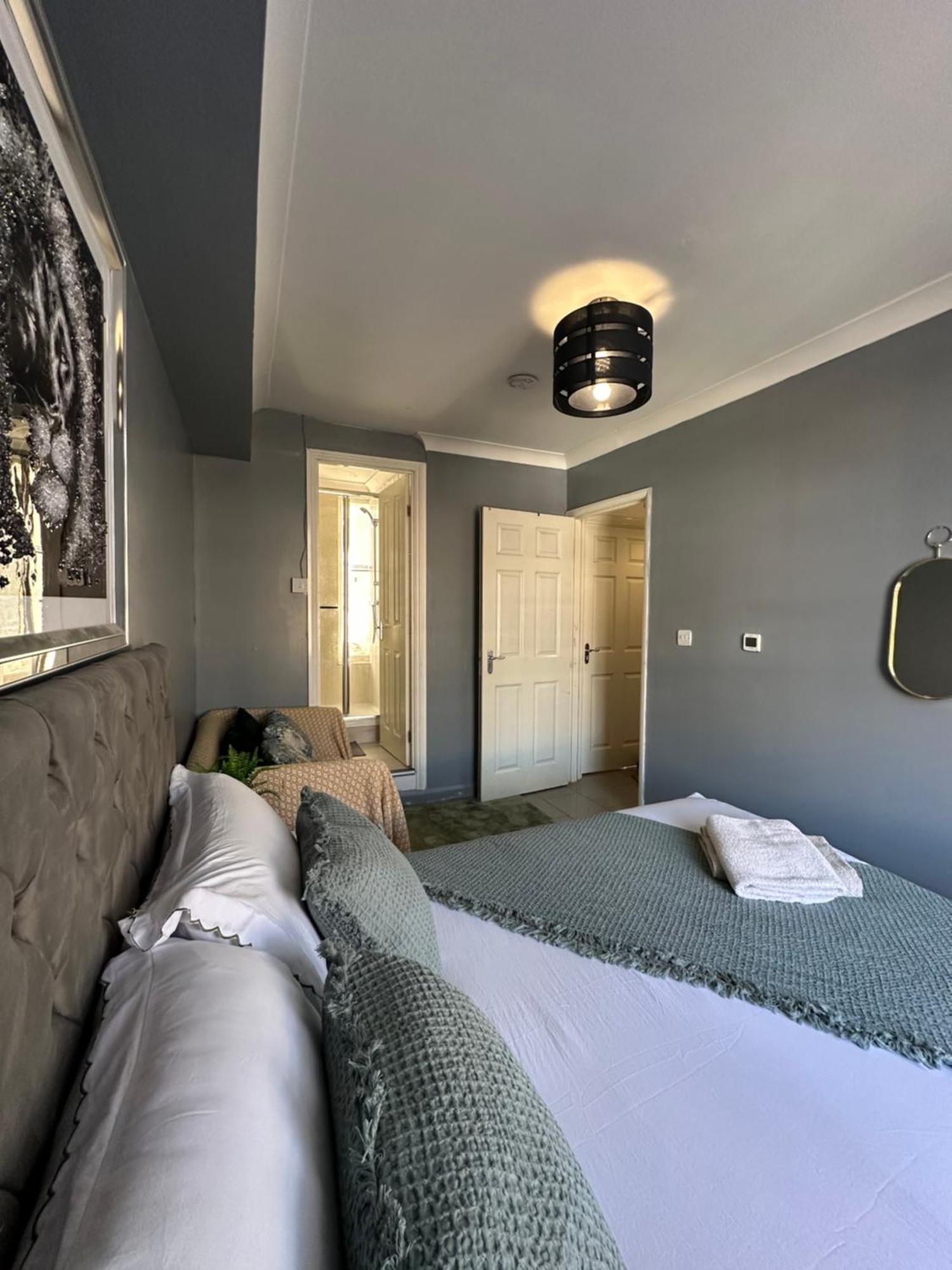 "Bright & Spacious" 3 Bedroom Flat By Kings Cross, St Pancras Station!!!!64 Londra Esterno foto