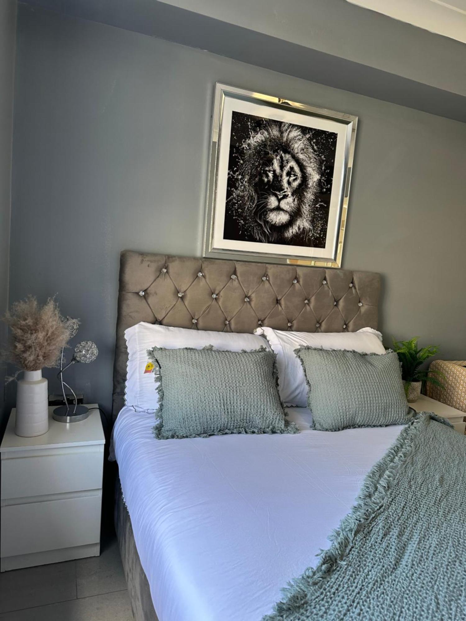 "Bright & Spacious" 3 Bedroom Flat By Kings Cross, St Pancras Station!!!!64 Londra Esterno foto