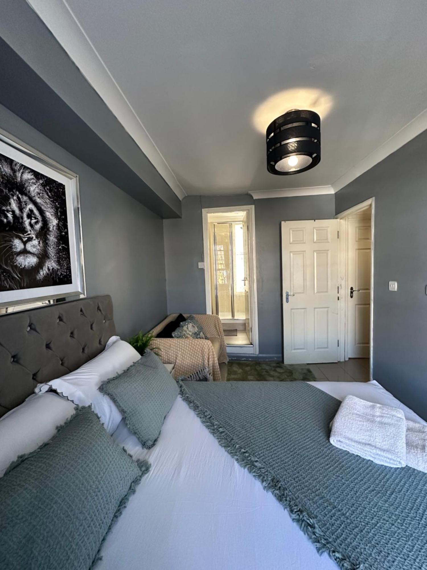 "Bright & Spacious" 3 Bedroom Flat By Kings Cross, St Pancras Station!!!!64 Londra Esterno foto