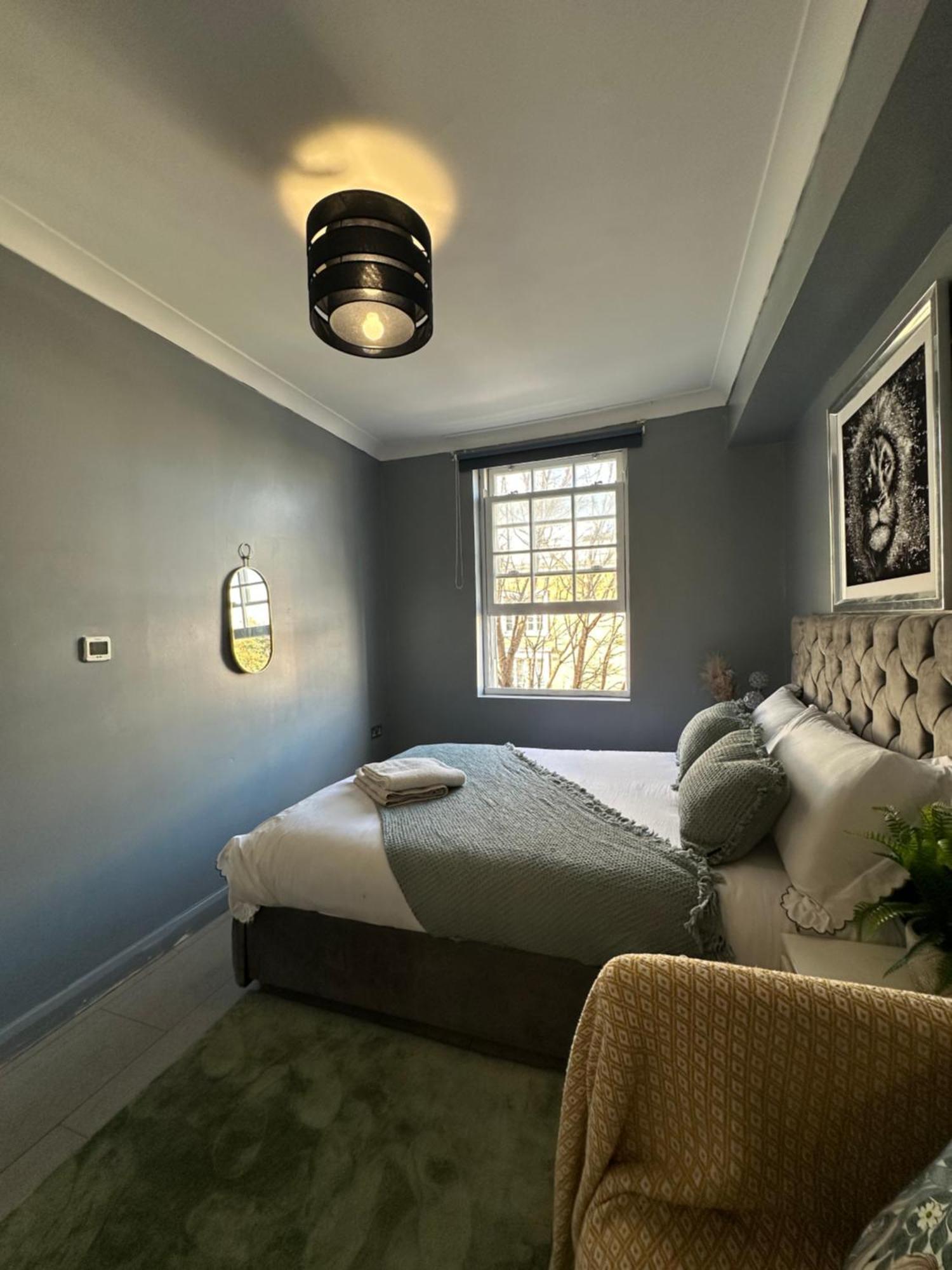 "Bright & Spacious" 3 Bedroom Flat By Kings Cross, St Pancras Station!!!!64 Londra Esterno foto